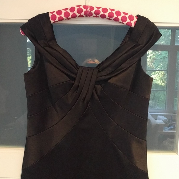 Beautiful  black dress by Brian Bailey 🌸🌼🌼🌸🌼 - Picture 3 of 13